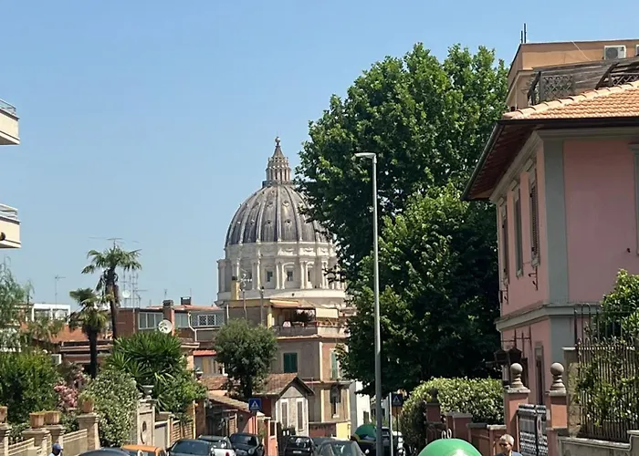 Cupola Vicino Al Vaticano *